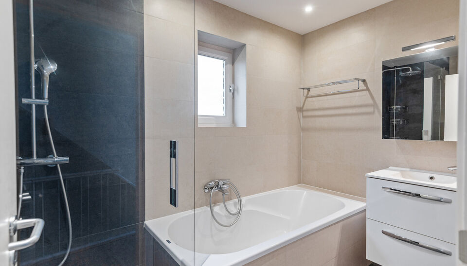 Immeuble mixte &agrave; vendre &agrave; Kraainem