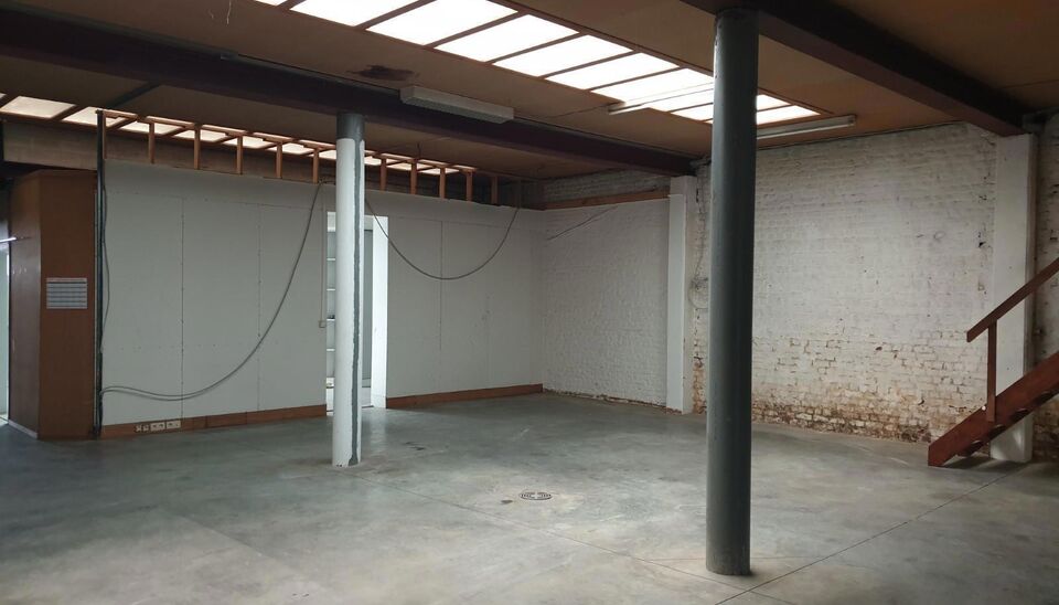 Offices & warehouse for rent in Sterrebeek
