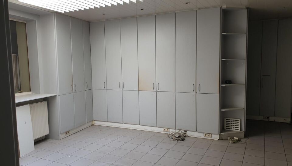 Offices & warehouse for rent in Sterrebeek