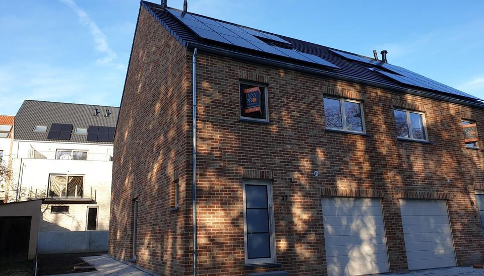 Semi-detached house for rent in Sterrebeek