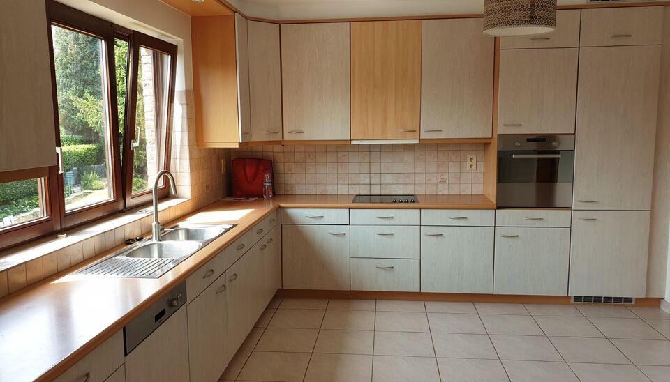 Villa for rent in Sterrebeek