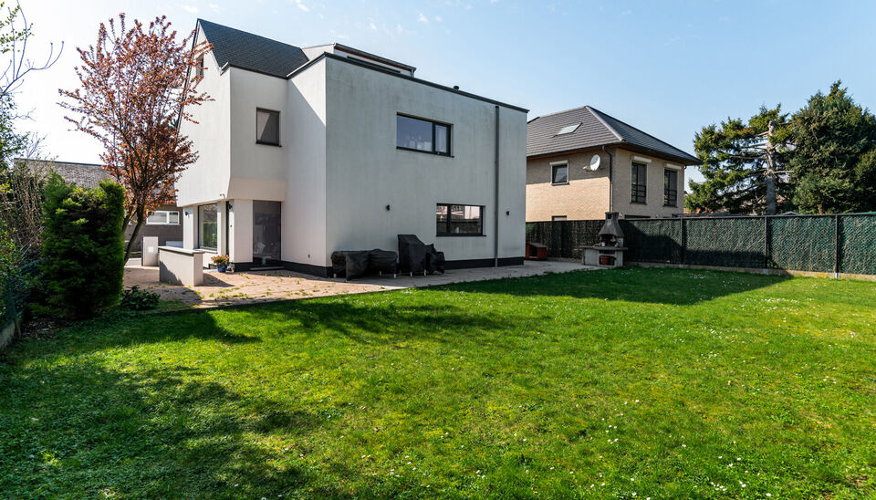 Villa for sale in Sterrebeek